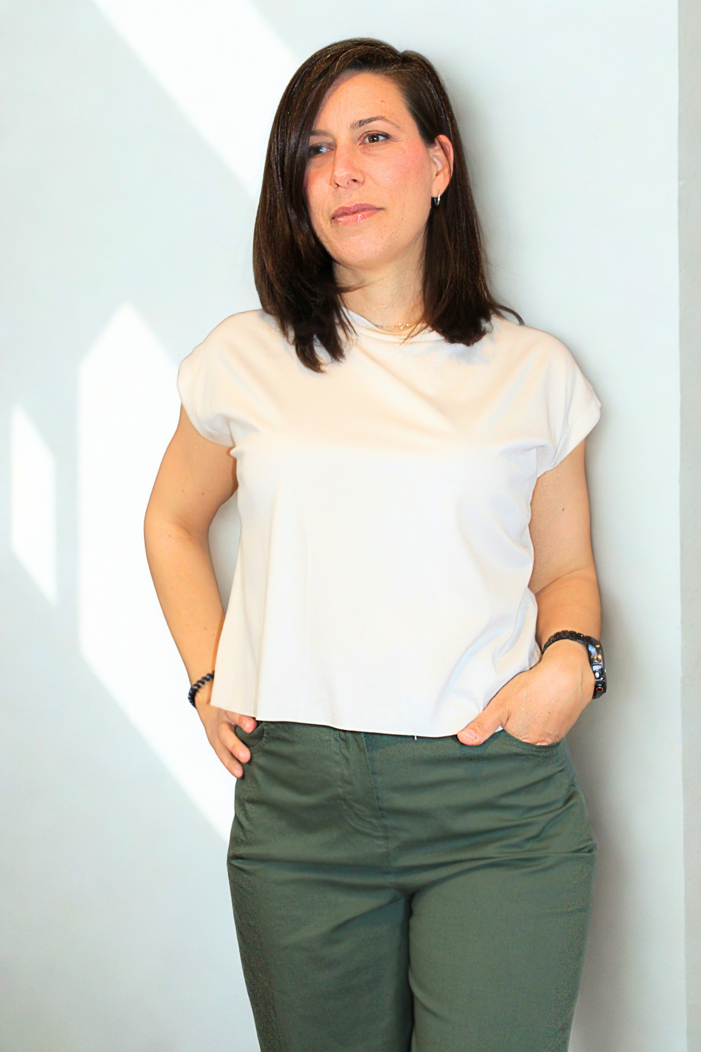 T-Shirt taglio vivo donna in cotone morbido e versatile - Peplo