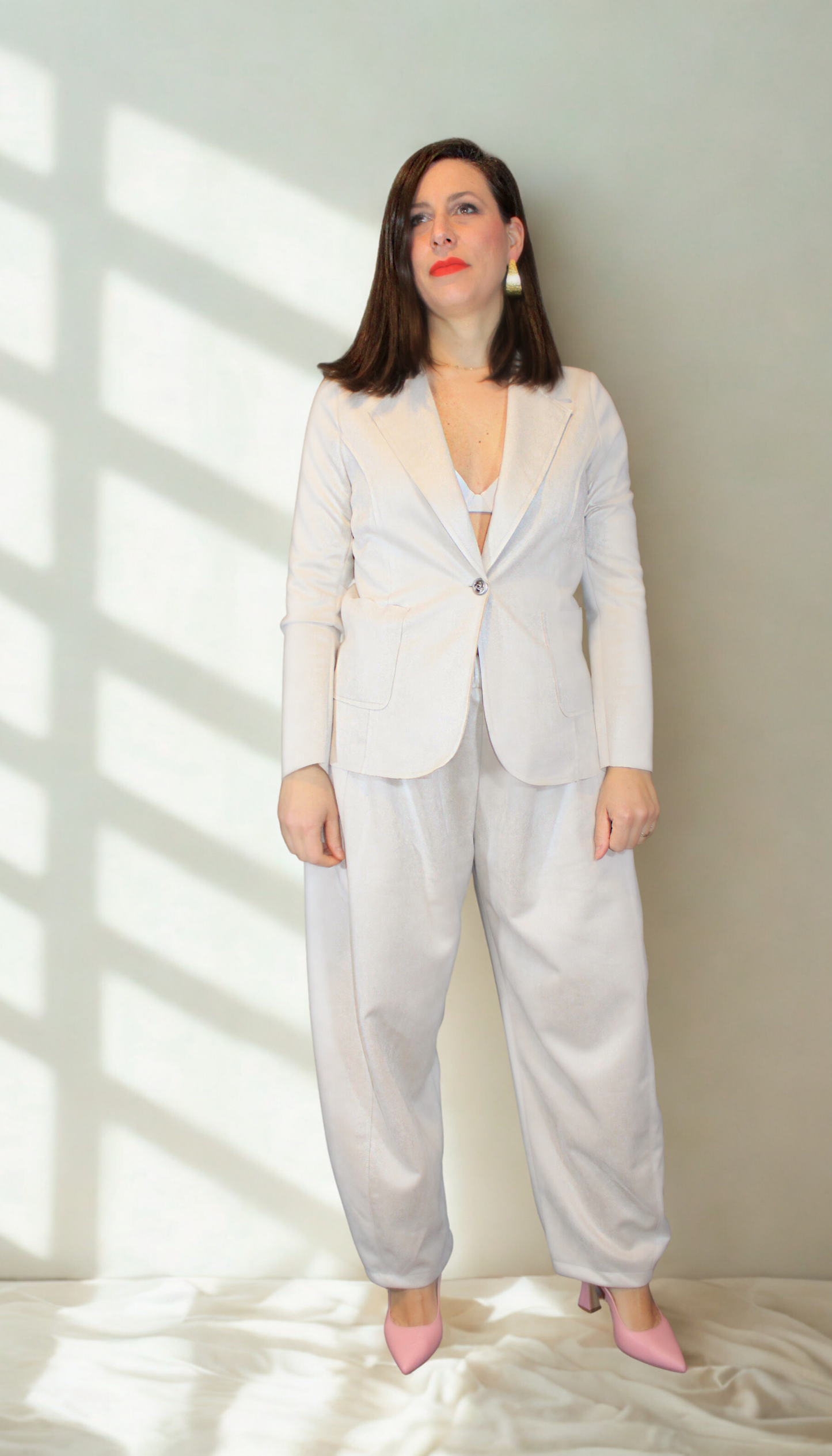 Giacca donna con bottoni gioiello – elegante e chic – Peplo