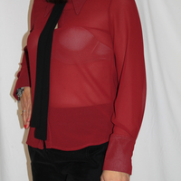 Camicia donna con necktie – elegante e versatile