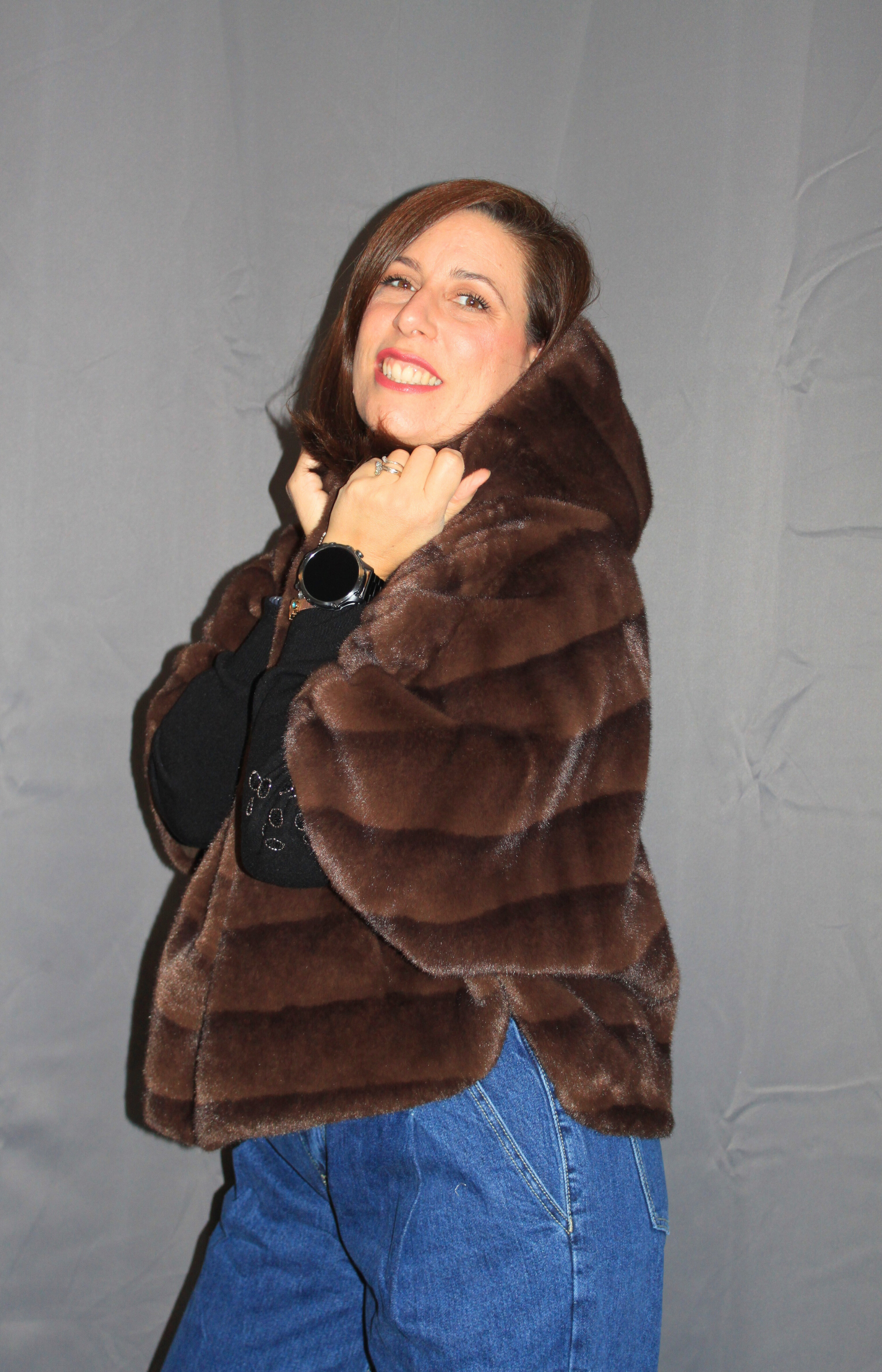 Ecopelliccia donna manica 3/4 – elegante e confortevole