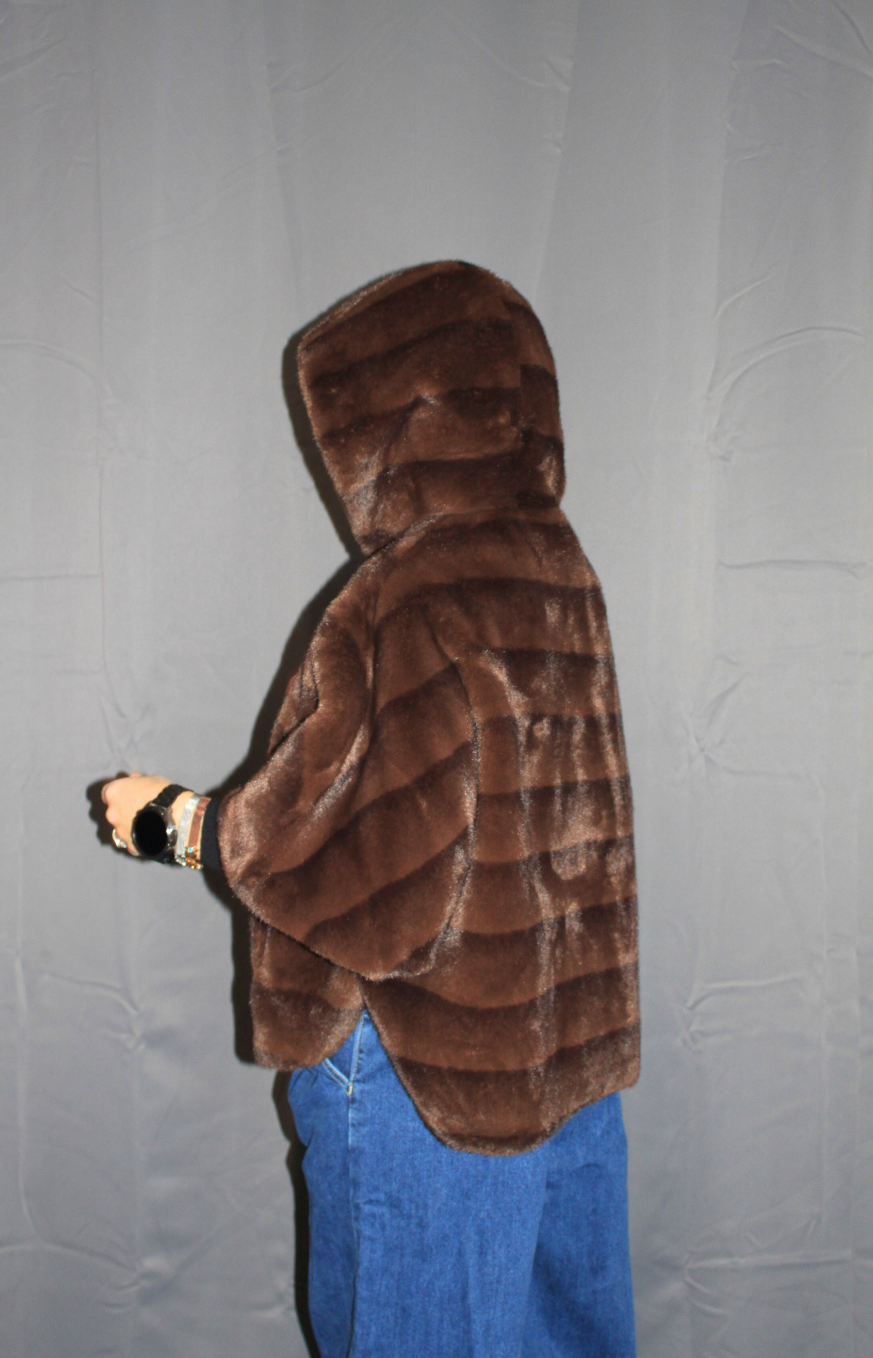 Ecopelliccia donna manica 3/4 – elegante e confortevole