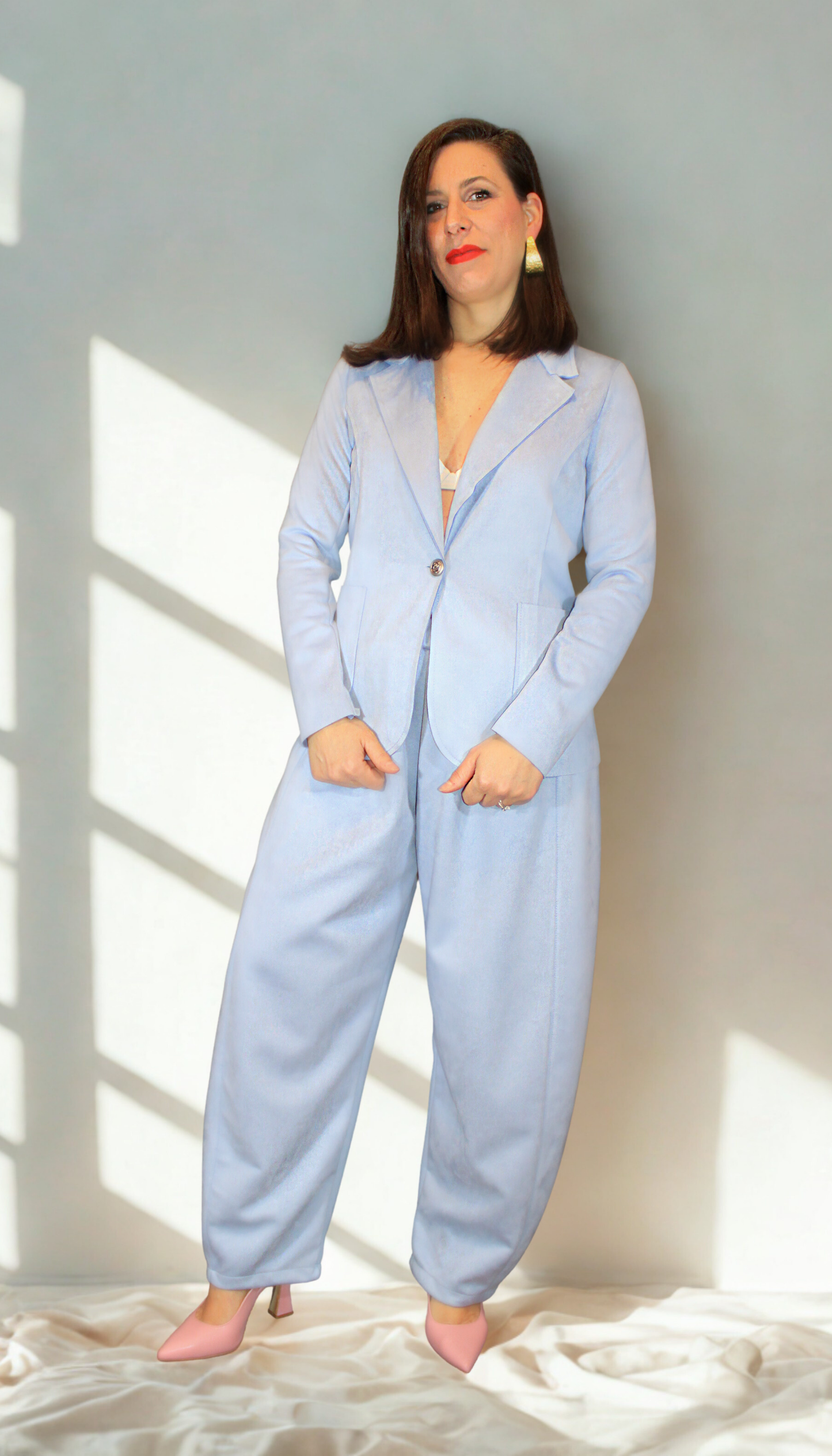 Giacca donna con bottoni gioiello – elegante e chic – Peplo