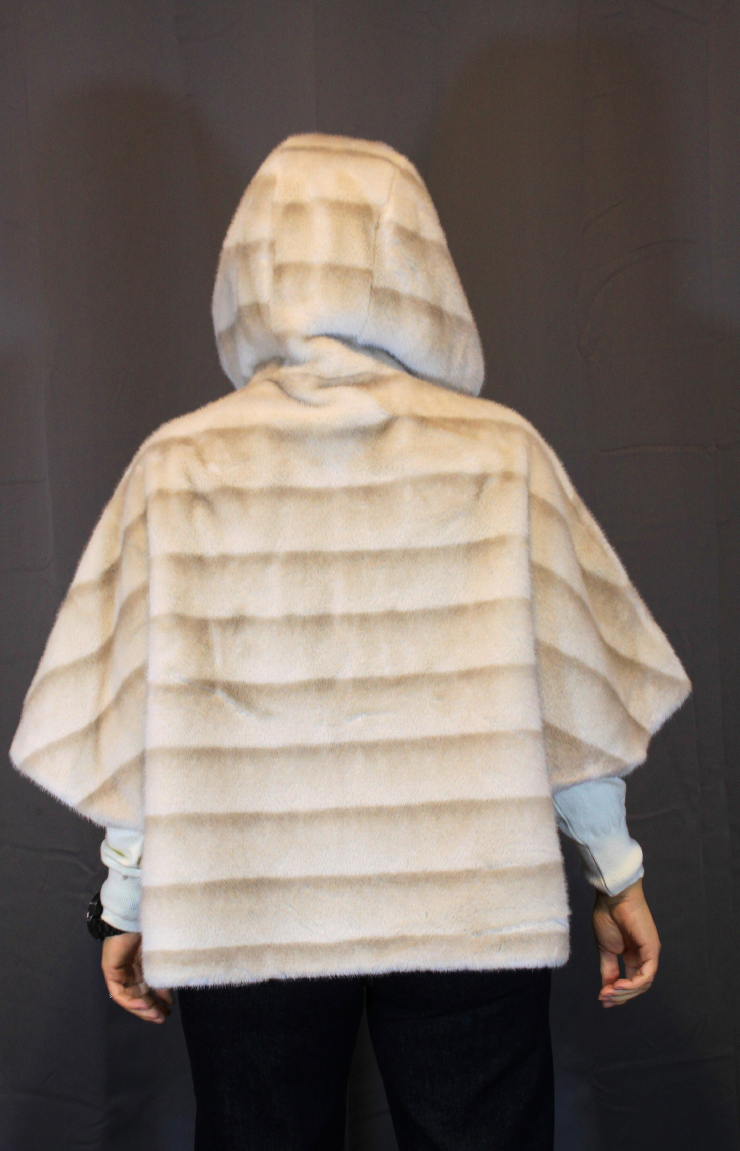 Ecopelliccia donna manica 3/4 – elegante e confortevole