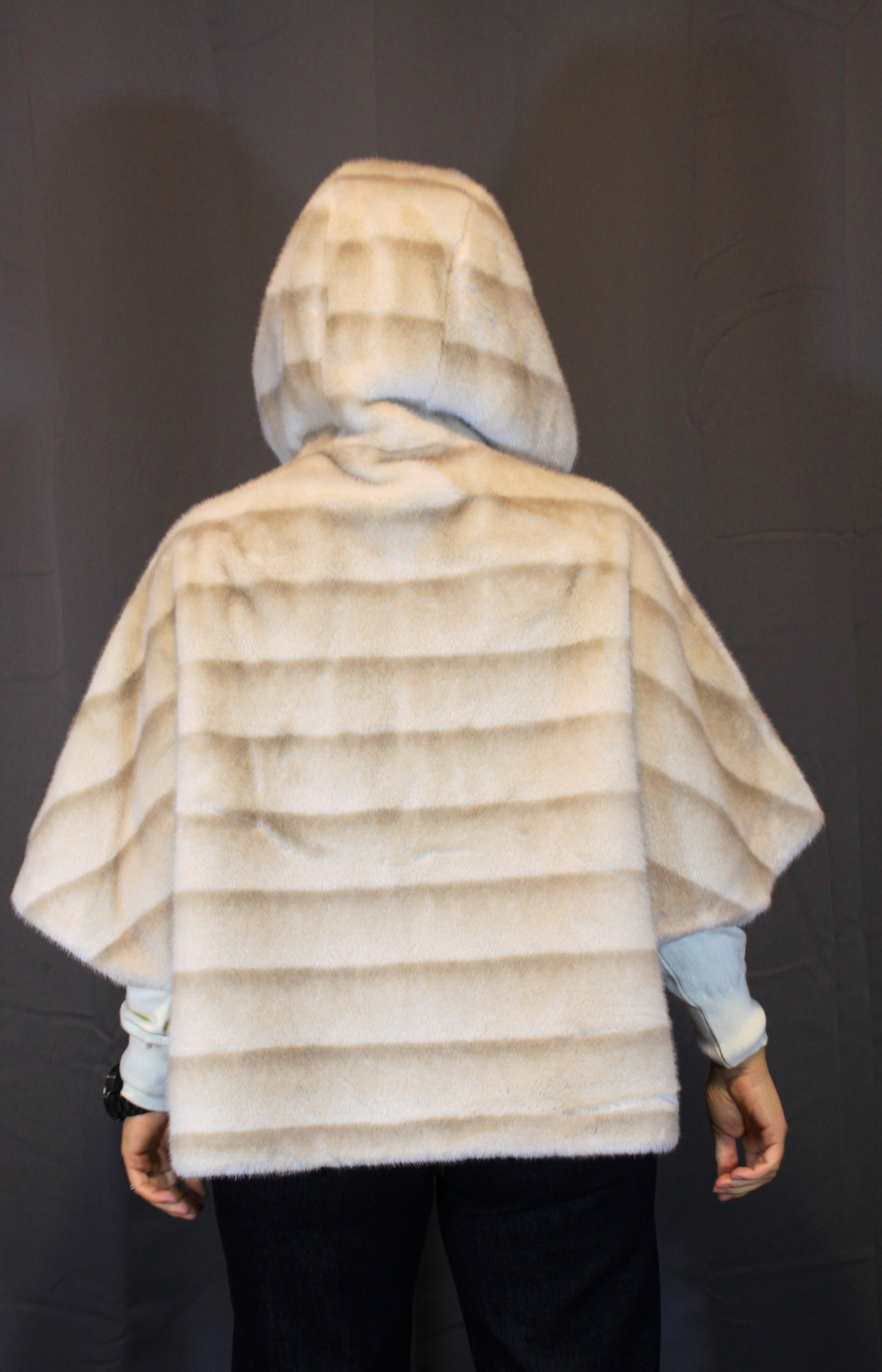 Ecopelliccia donna manica 3/4 – elegante e confortevole