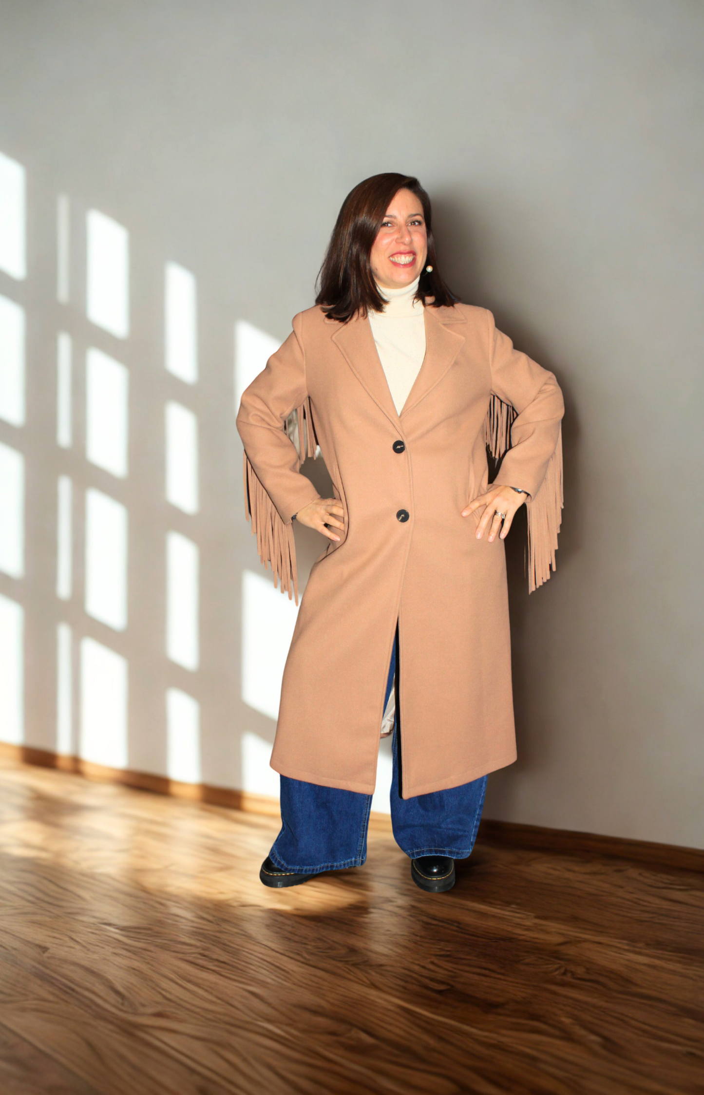 Cappotto donna con frange elegante e moderno