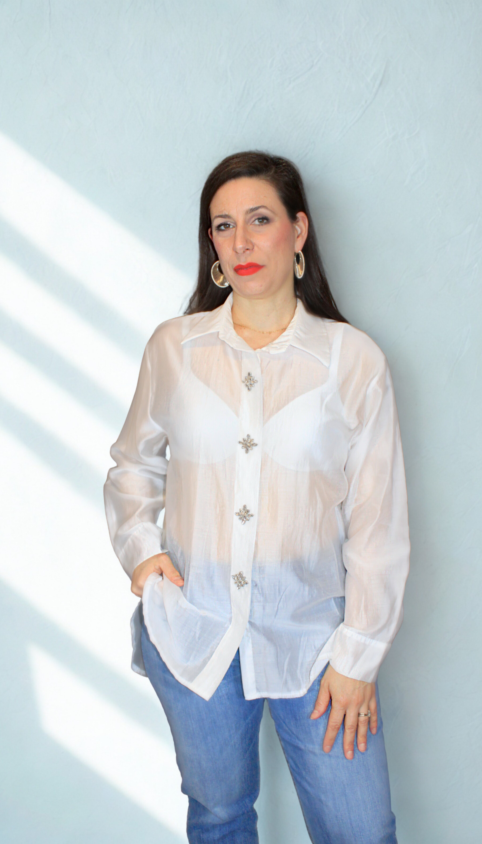 Camicia donna con bottoni gioiello – elegante e raffinata – Peplo