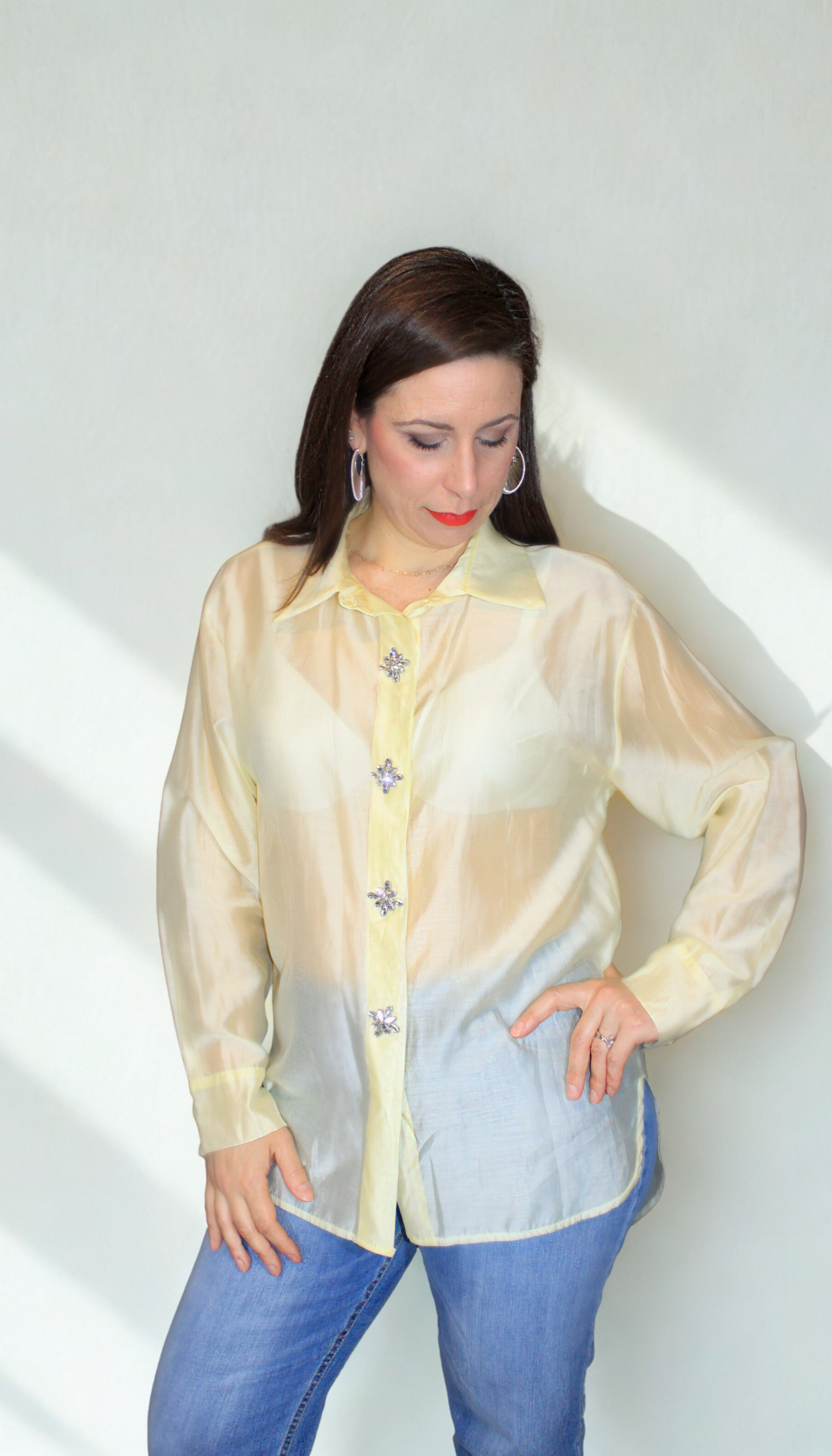 Camicia donna con bottoni gioiello – elegante e raffinata – Peplo