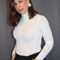 Maglia donna stile underwear collo alto – morbida e versatile