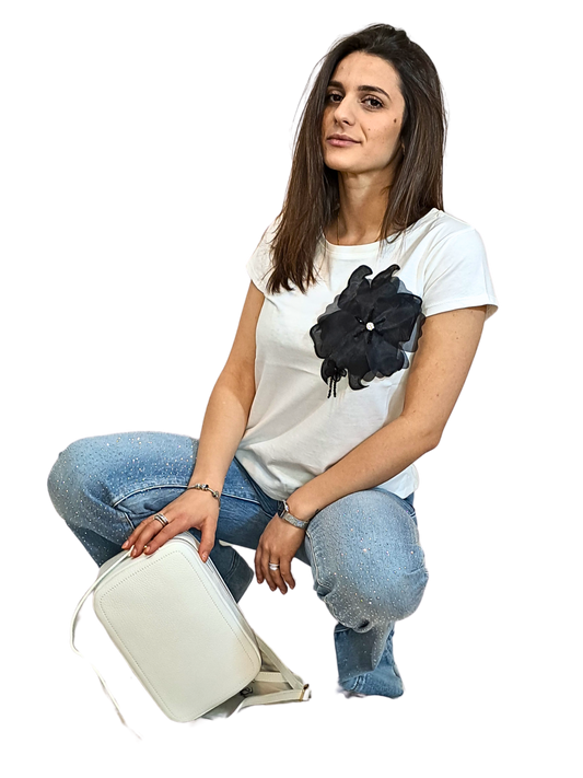 T-shirt inserto fiore grande